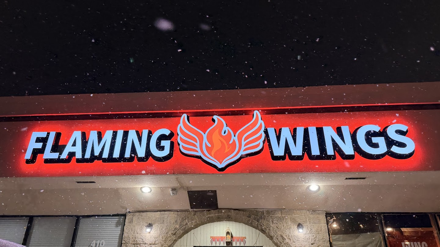 Flaming Wings restaurant in Schaumburg